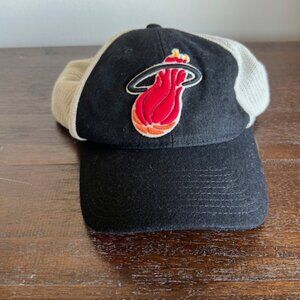 Miami Heat Mitchell & Ness Meshback Slouch Adjustable Hat - Black